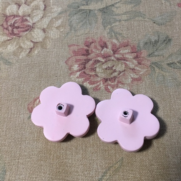 WOODEN METAL TIE BACKS PINK FLOWER FROM TARGET - Picture 4 of 5